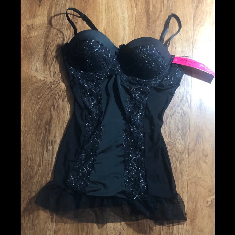 Black Fuchsia mesh ruffles Sz Med